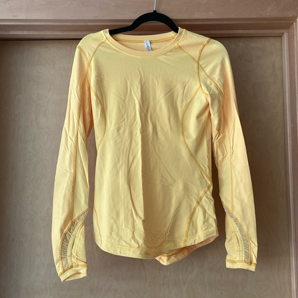 Lululemon long sleeve Size 6